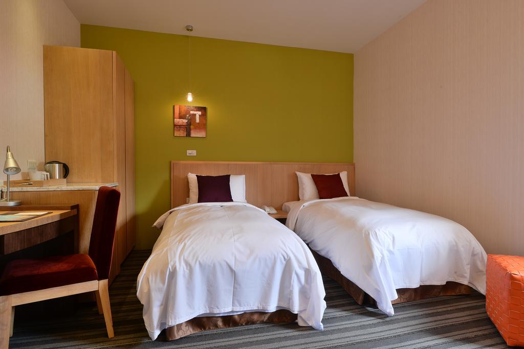 อินยังโฮเต็ล Hotel เกาสง ภายนอก รูปภาพ