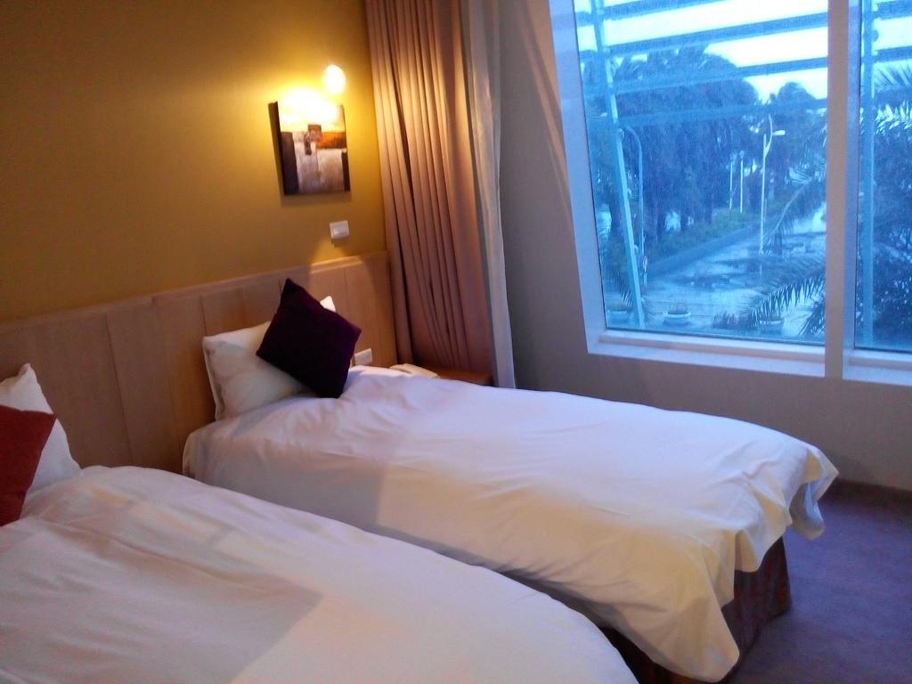 อินยังโฮเต็ล Hotel เกาสง ภายนอก รูปภาพ