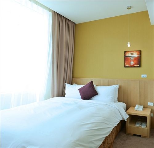 อินยังโฮเต็ล Hotel เกาสง ภายนอก รูปภาพ