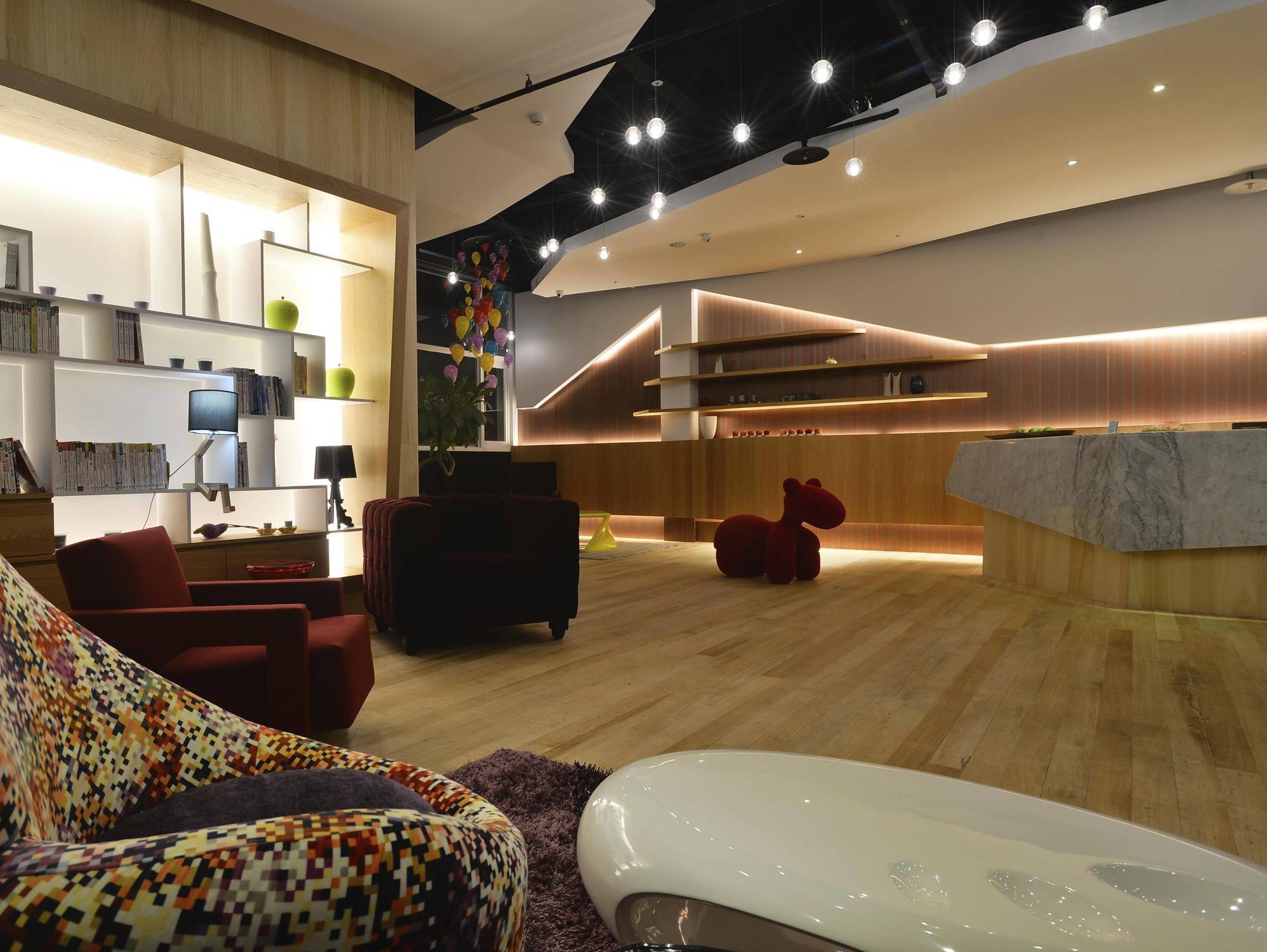 อินยังโฮเต็ล Hotel เกาสง ภายนอก รูปภาพ