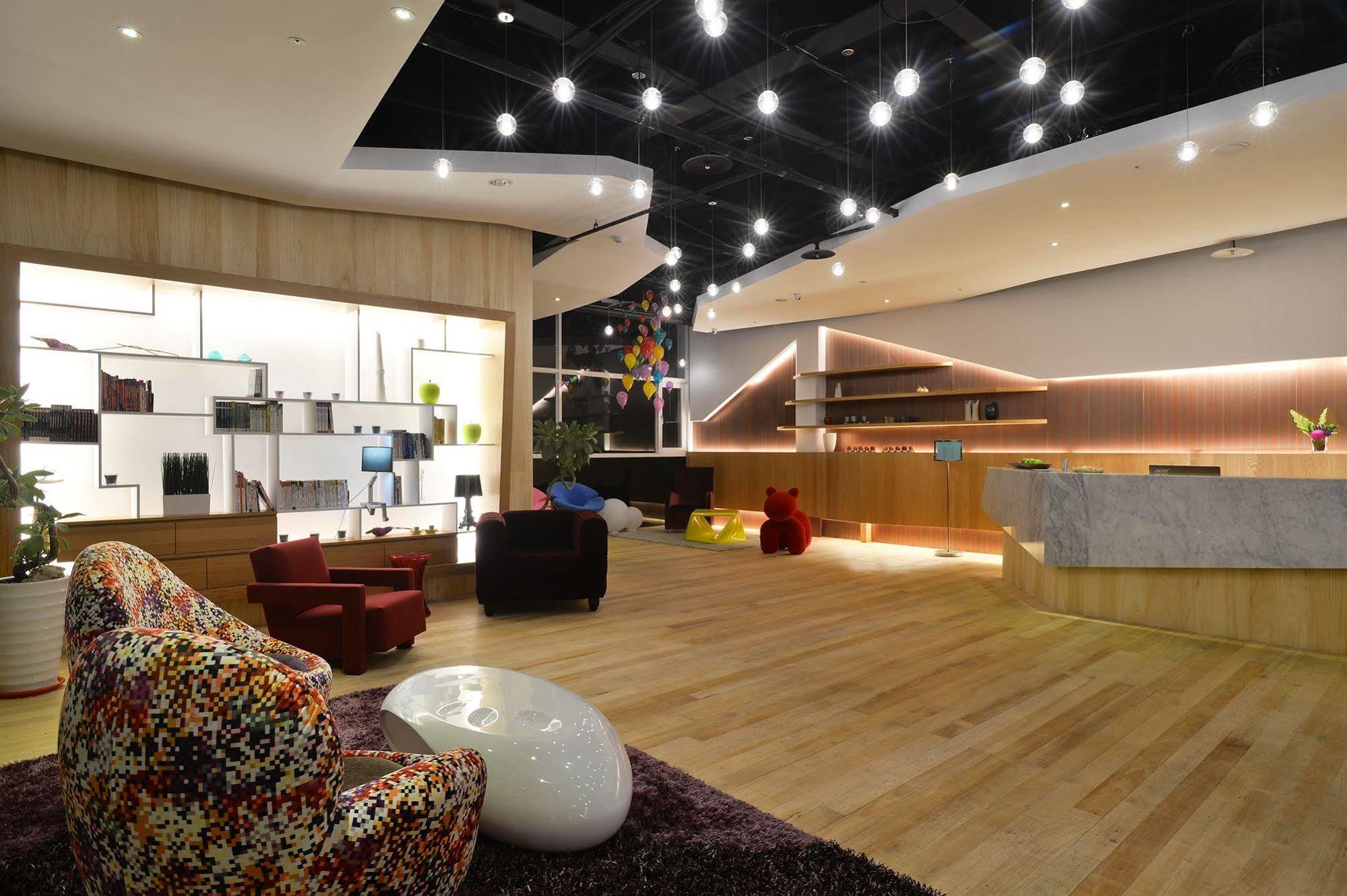 อินยังโฮเต็ล Hotel เกาสง ภายนอก รูปภาพ