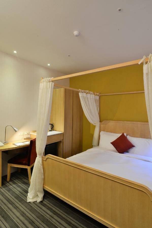 อินยังโฮเต็ล Hotel เกาสง ภายนอก รูปภาพ