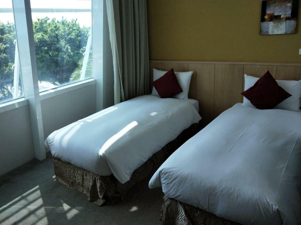 อินยังโฮเต็ล Hotel เกาสง ภายนอก รูปภาพ