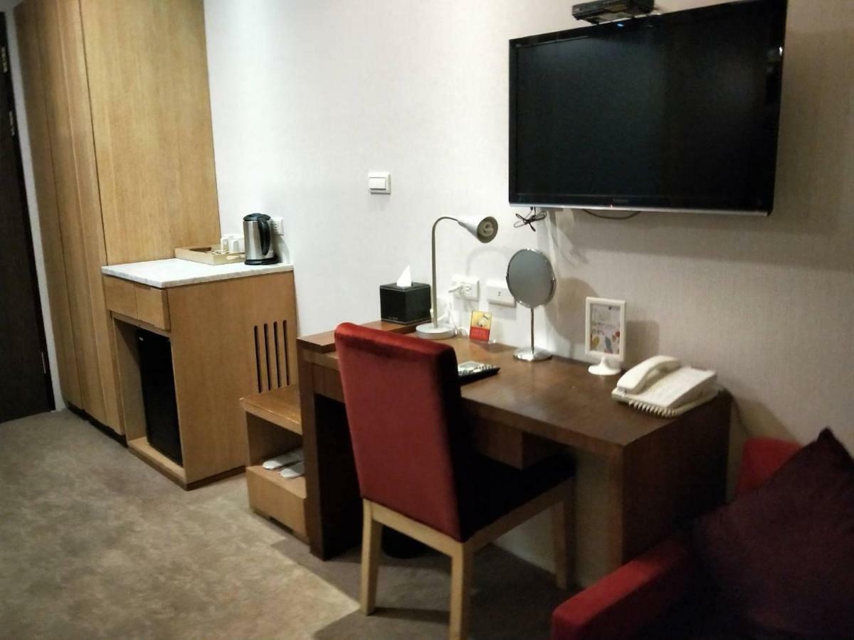อินยังโฮเต็ล Hotel เกาสง ภายนอก รูปภาพ